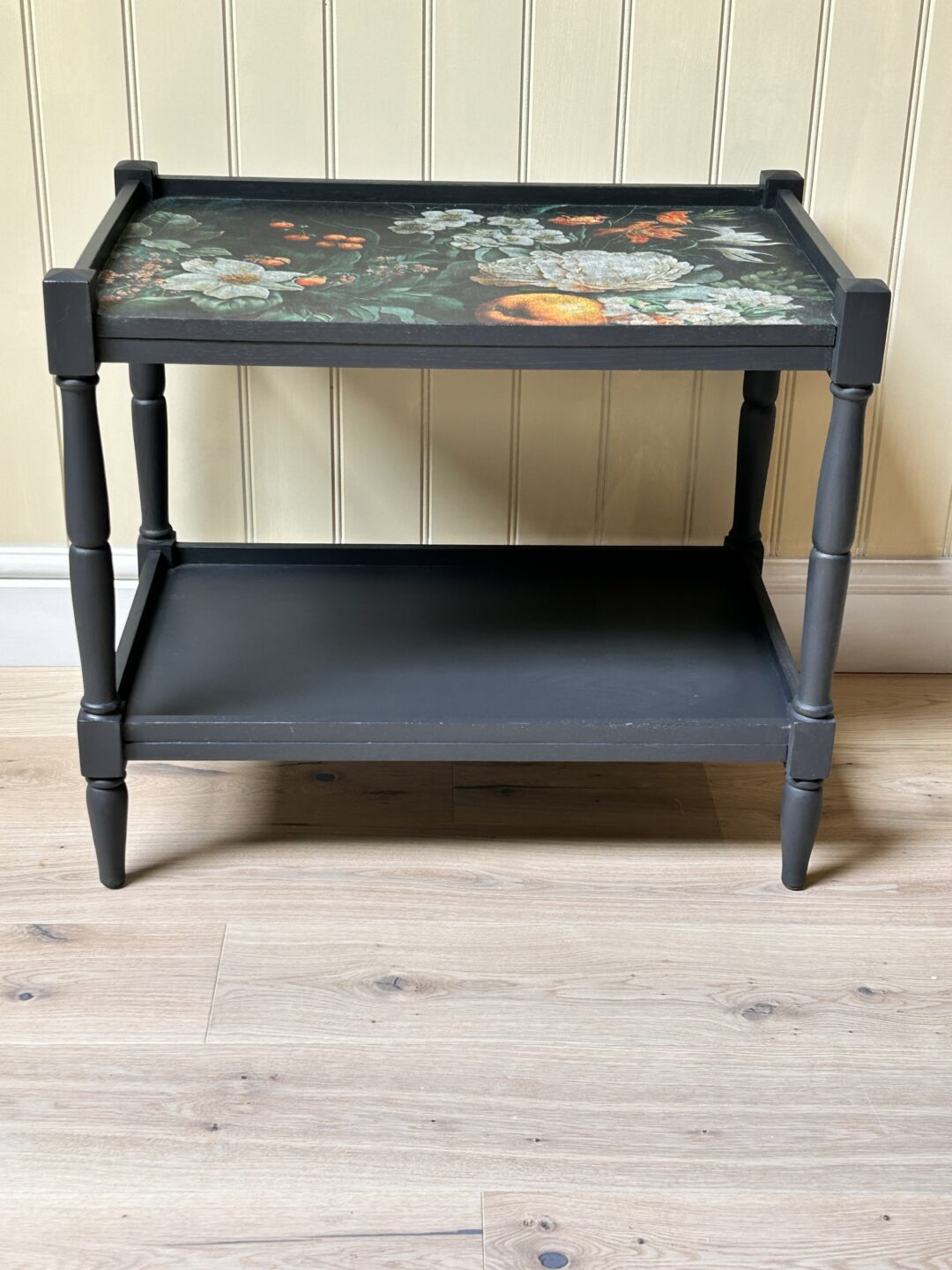 Occasional solid oak Whatnot side, coffee table - Image 5